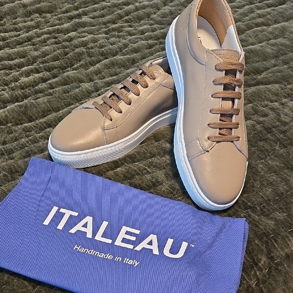 PRICE DROP & FREE SHIP! ITALEAU BRAND NEW Women's Leather Sneakers - Sand Sz 9.5 - Picture 2 of 5